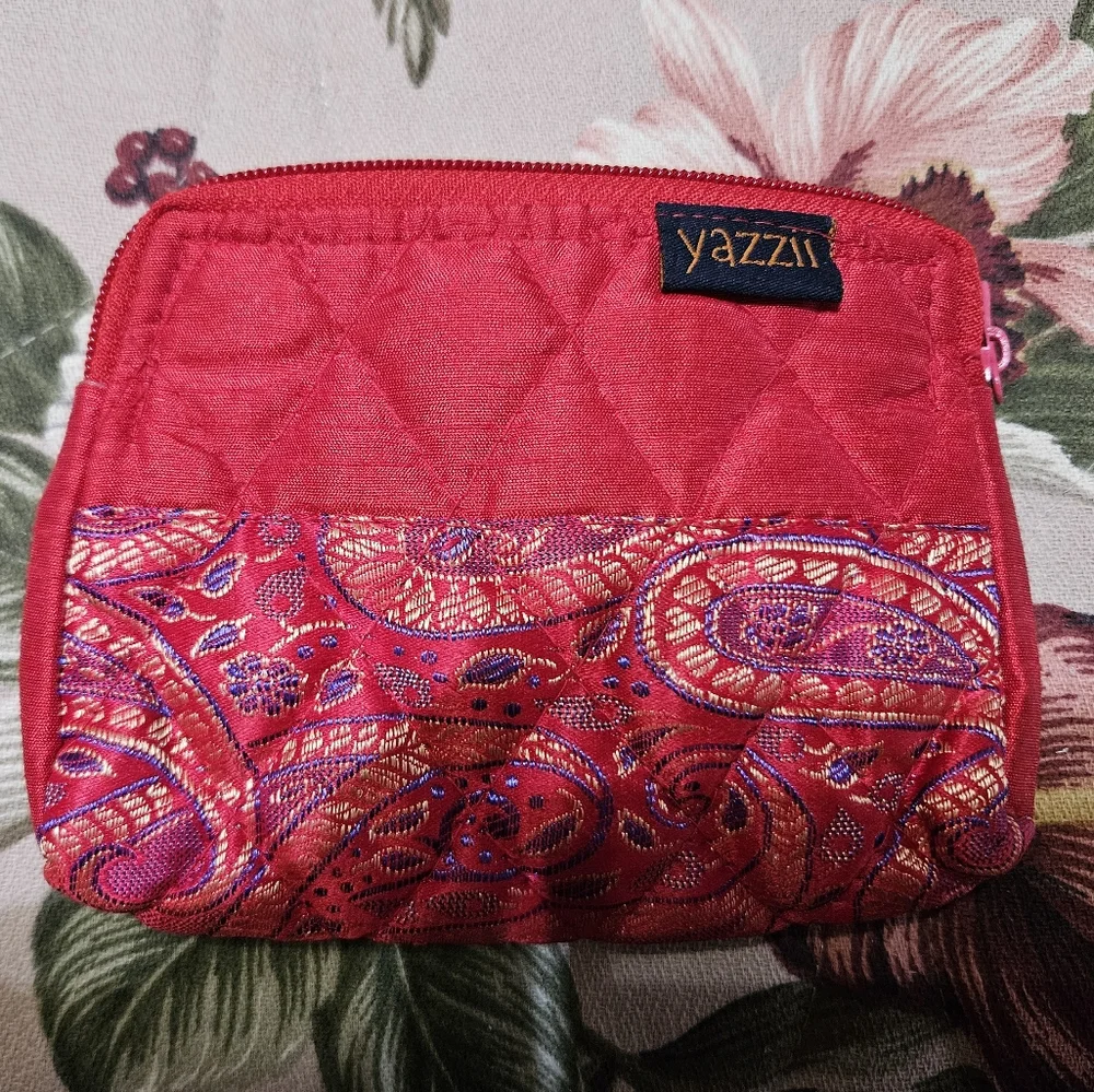 #605 Yazzii- Red Paisley Quilted Cosmetic Bag
